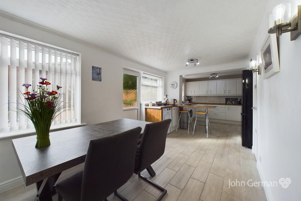 Francis Road, Lichfield 3 bed link detached house for sale £315,000