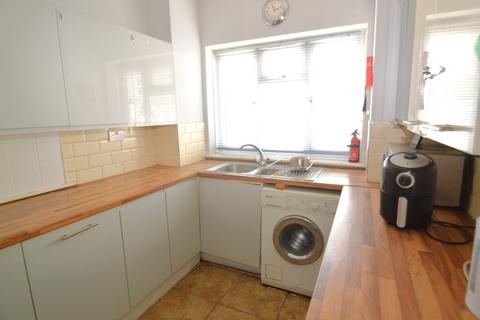 1 bedroom in a house share to rent, Admaston Road, London, SE18