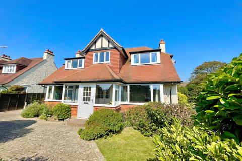 4 bedroom detached house for sale, Cudlow Avenue, Rustington