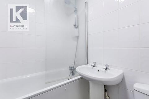 13 Plesman Way, Wallington, SM6 9NB