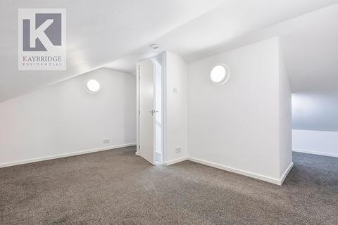 13 Plesman Way, Wallington, SM6 9NB