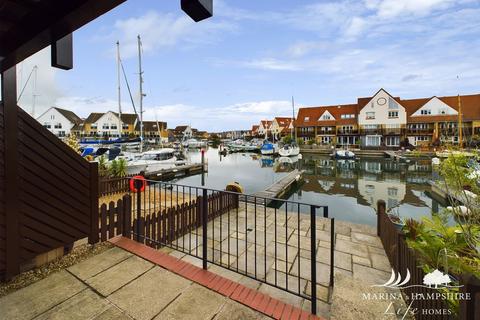 3 bedroom terraced house for sale, Coverack Way, Portsmouth PO6