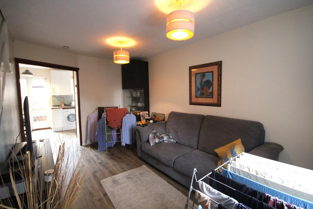 Woodstock, Knebworth 2 bed terraced house to rent £1,400 pcm (£323 pw)
