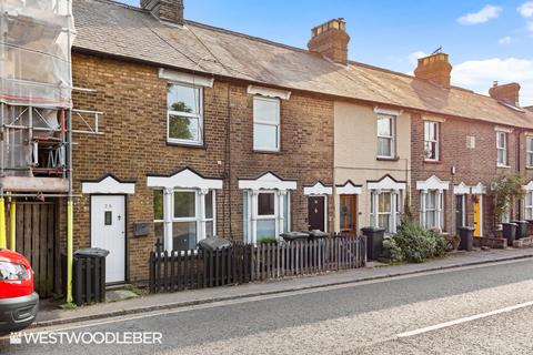 2 bedroom terraced house to rent, Station Road, Ware SG12