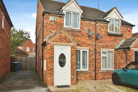 2 bedroom semi-detached house to rent, 92 West Grove