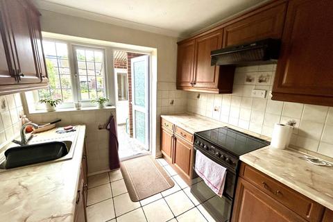 2 bedroom terraced house for sale, Beechfield Walk, Waltham Abbey