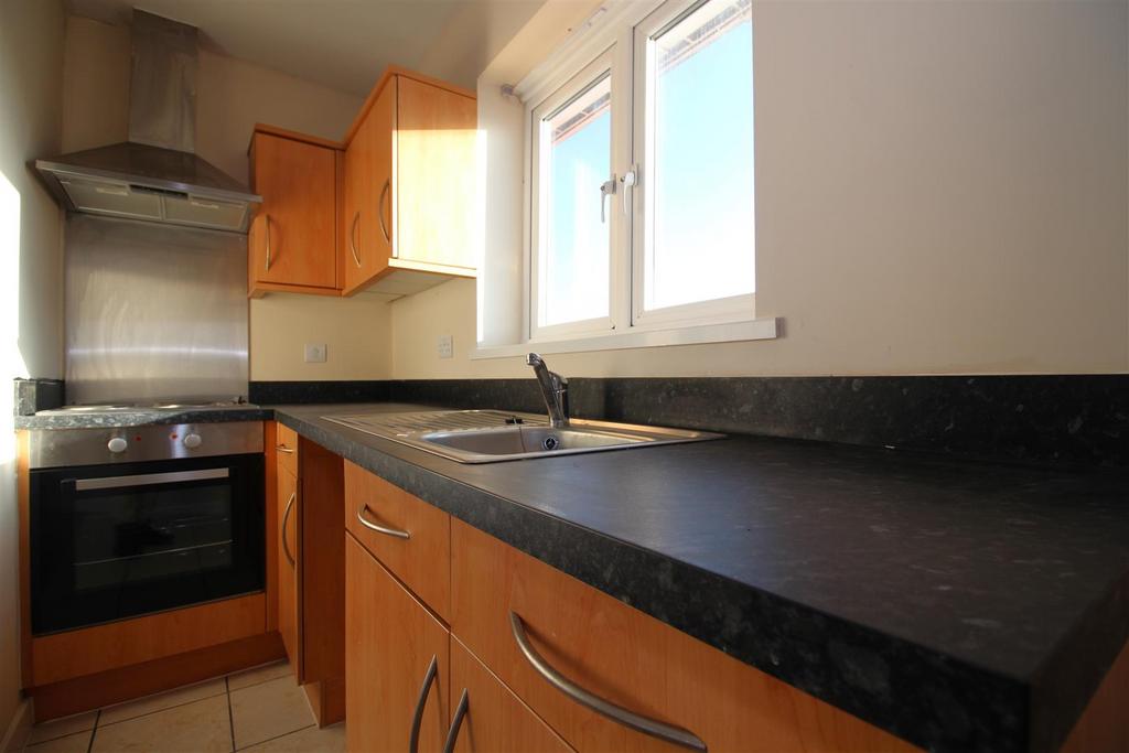 Tuffleys Way, Thorpe Astley, Leicester 2 bed apartment to rent £895 pcm (£207 pw)