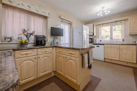 2 bedroom link detached house for sale, Wedgwood Way, Rochford SS4