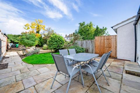 4 bedroom terraced house for sale, Greenway, Raynes Park SW20