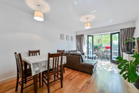 3 bedroom flat for sale, Stepney Way, Stepney, London, E1