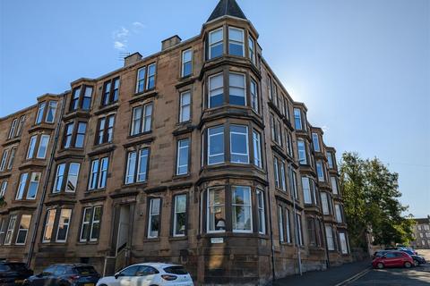 2 bedroom flat to rent, Ardgowan Street, Greenock PA16