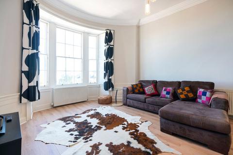 2 bedroom apartment to rent, Union Street, Edinburgh, Midlothian