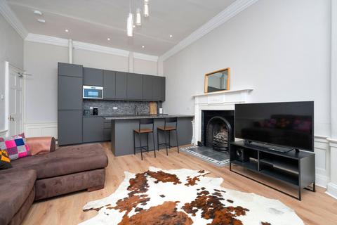 2 bedroom apartment to rent, Union Street, Edinburgh, Midlothian