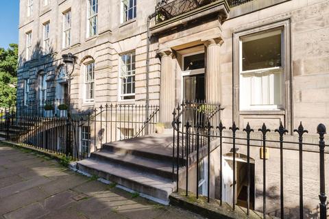 2 bedroom apartment to rent, Royal Crescent, Edinburgh, Midlothian