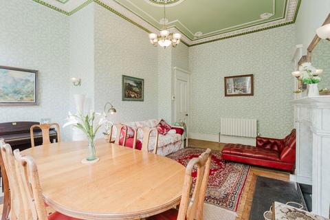 2 bedroom apartment to rent, Royal Crescent, Edinburgh, Midlothian