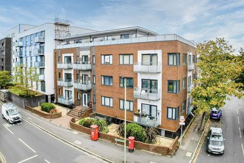 2 bedroom flat for sale, Homesdale Road, Bromley BR2