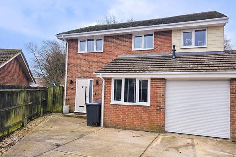 6 bedroom link detached house for sale, Ashmore Close, Peacehaven