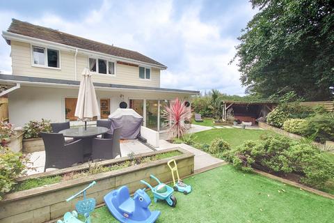 6 bedroom link detached house for sale, Ashmore Close, Peacehaven