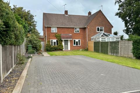 2 bedroom semi-detached house to rent, Queens Close, Hythe, Southampton, Hampshire, SO45 6JQ