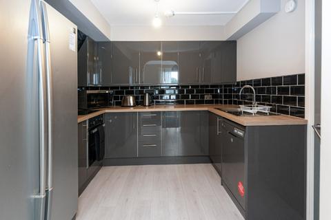 6 bedroom flat share to rent, St. James House, Newcastle Upon Tyne NE2