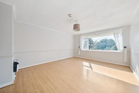 Flat 4, Cedar House Oakfield Drive, Reigate, RH2 9NX