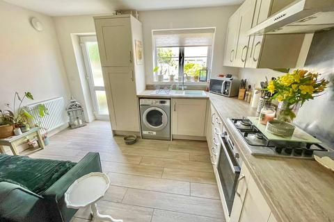35 Bellflower Road, Grimsby, DN33 3AZ