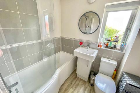35 Bellflower Road, Grimsby, DN33 3AZ