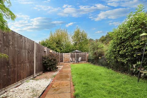 13 Bonners Close, Woking, GU22 9RA