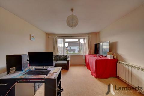 2 bedroom flat for sale, New Road, Studley