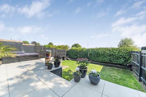 4 bedroom detached house for sale, Camden Road, Bexley