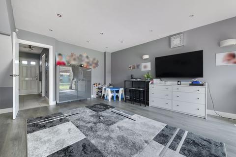 62 Brewers Field, Dartford, DA2 7PL