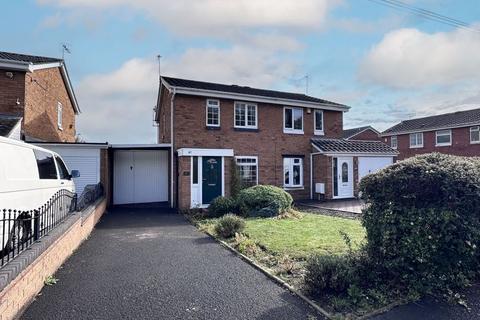 2 bedroom semi-detached house for sale, Belmont Close, TIPTON, DY4 9PJ