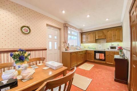 3 bedroom semi-detached house for sale, Brewood Road, Wolverhampton