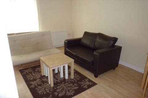 1 bedroom apartment to rent, Trentham Court, North Acton