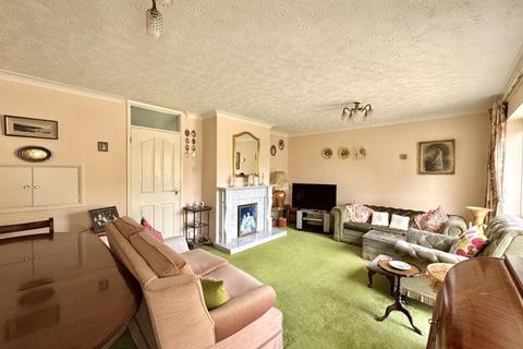 3 bedroom end of terrace house for sale, Valley View Drive, Truro