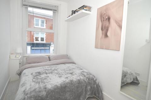 2 bedroom apartment to rent, Munster Road, SW6