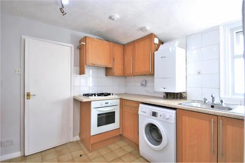 2 bedroom flat to rent, 18 Claylands Road, SW8 1NZ