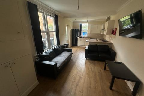 1 bedroom in a house share to rent, Room 5, Kedleston Road, DE22