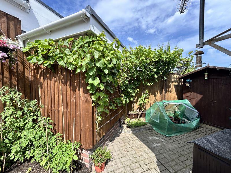 Photo 25