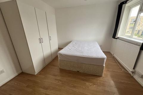 2 bedroom property to rent, Bryant Close, Barnet EN5