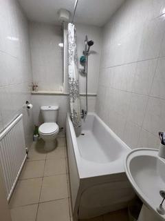 2 bedroom property to rent, Bryant Close, Barnet EN5