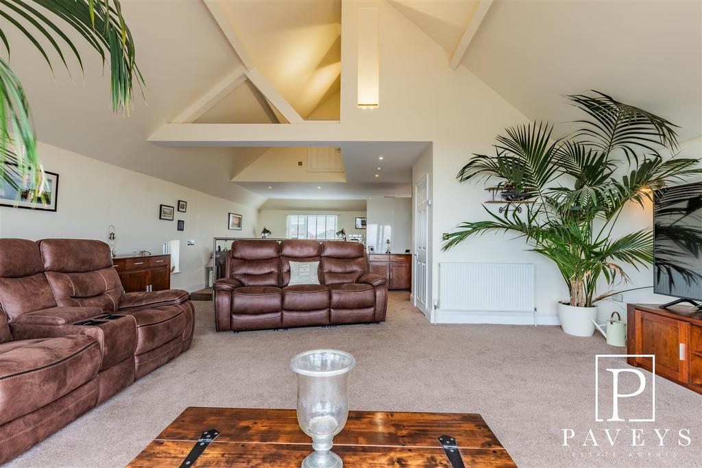 Open plan lounge kitchen diner