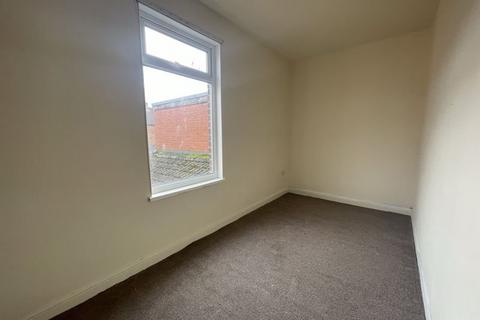 2 bedroom terraced house to rent, Albion Avenue, Shildon