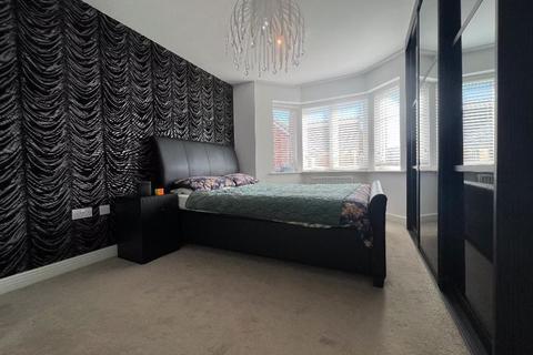 2 Litten Close, Slough, SL3 7FX