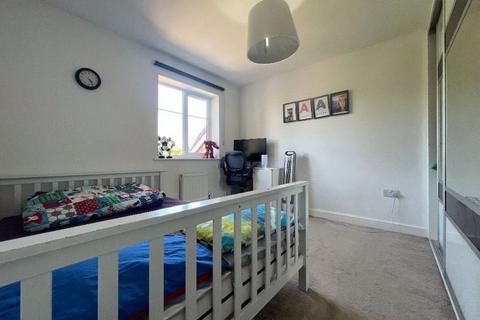 2 Litten Close, Slough, SL3 7FX