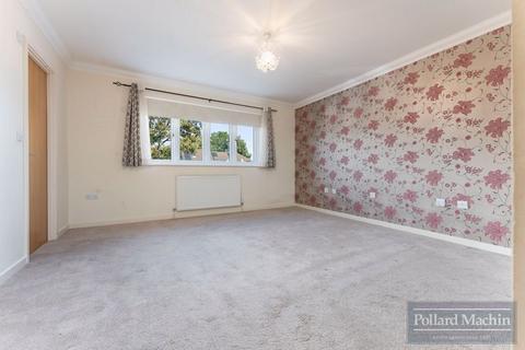 5 Rocklands Drive, South Croydon, CR2 0FE