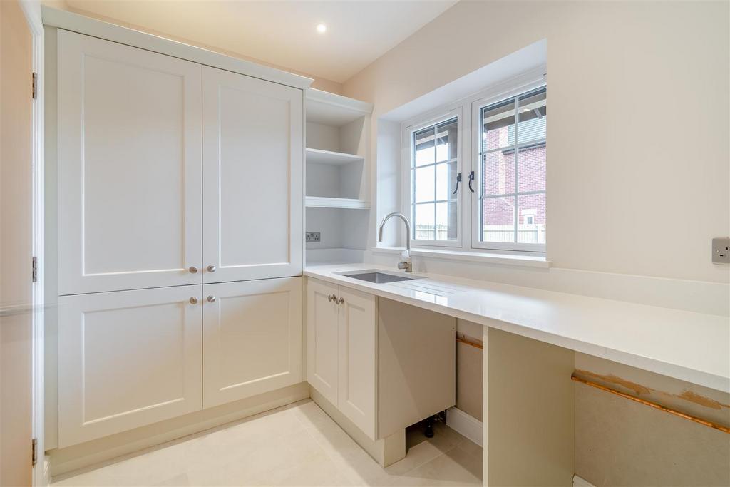 8575703-interior12.jpg
