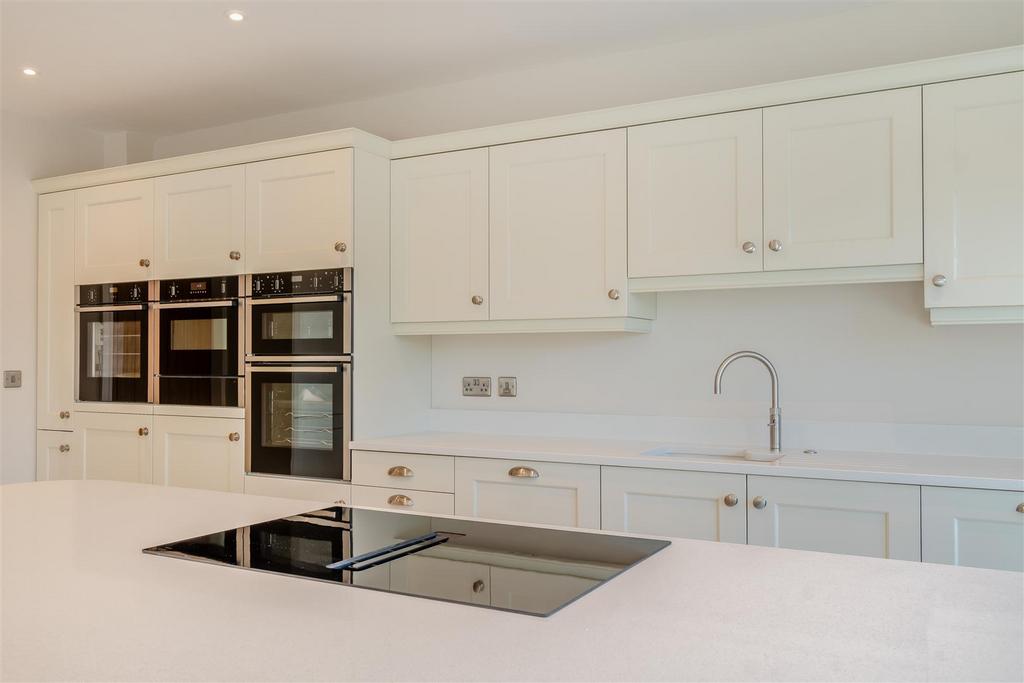 8575703-interior02.jpg