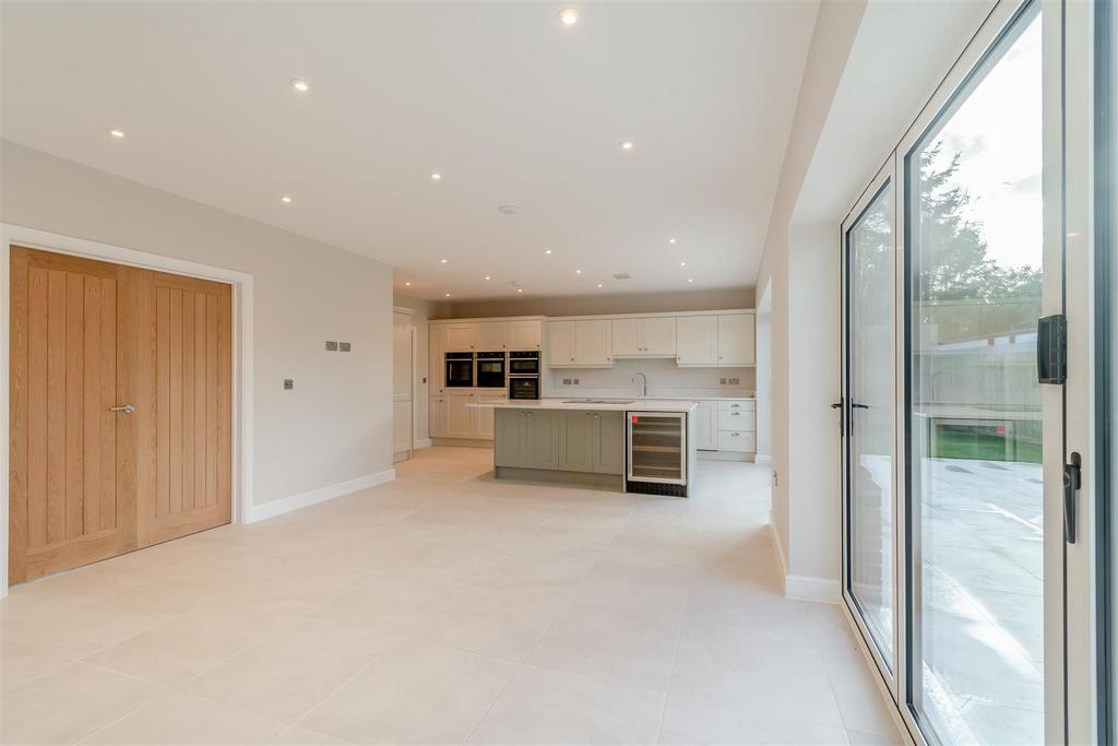8575703-interior11.jpg