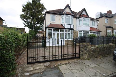 3 bedroom house to rent, Ashfield Drive , Frizinghall ,